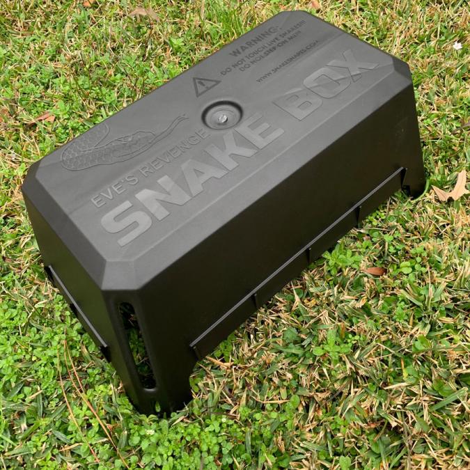 Snake snares box